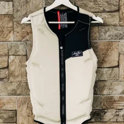 Arc Comp Vest