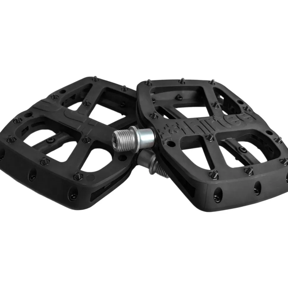 Base Flat Pedals