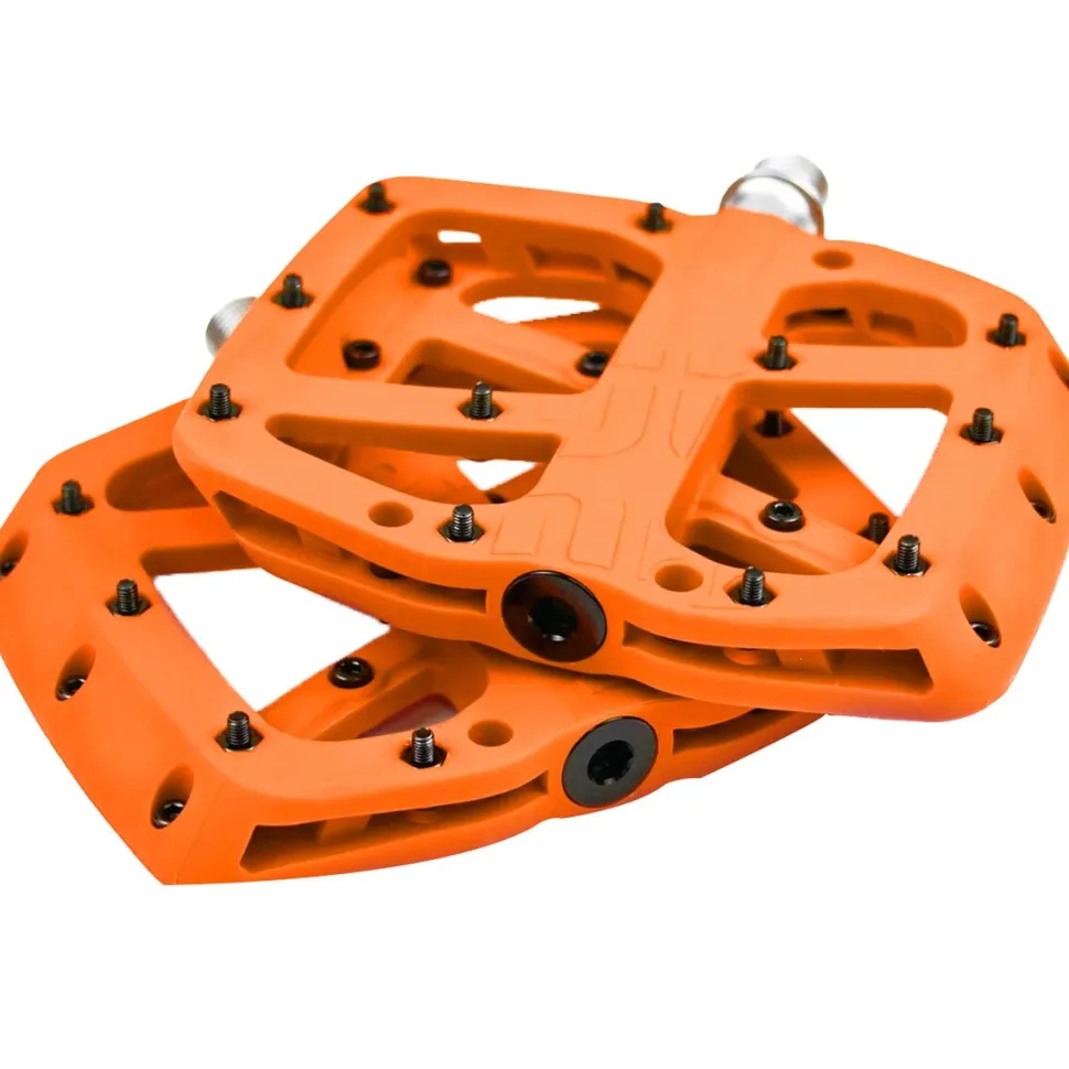 Base Flat Pedals