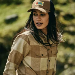 Canada Long-Sleeve Shirt - Women's