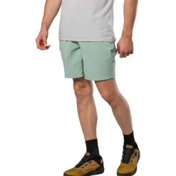 Canyon Active 8in Short - Men's