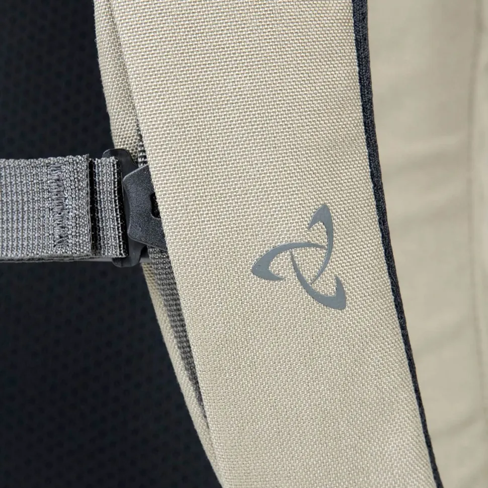Catalyst 22 Backpack