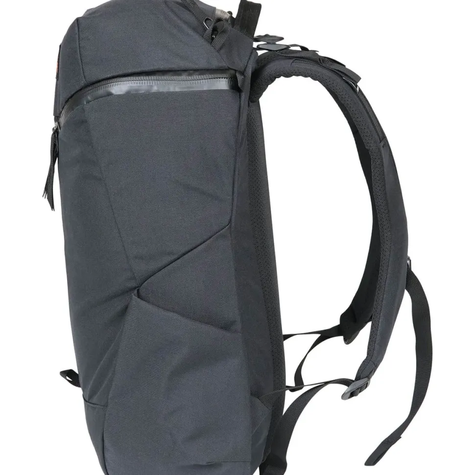 Catalyst 22 Backpack