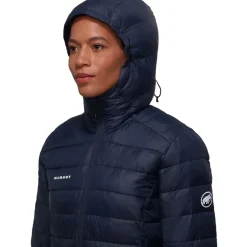 Crag IN Hooded Jacket - Women's