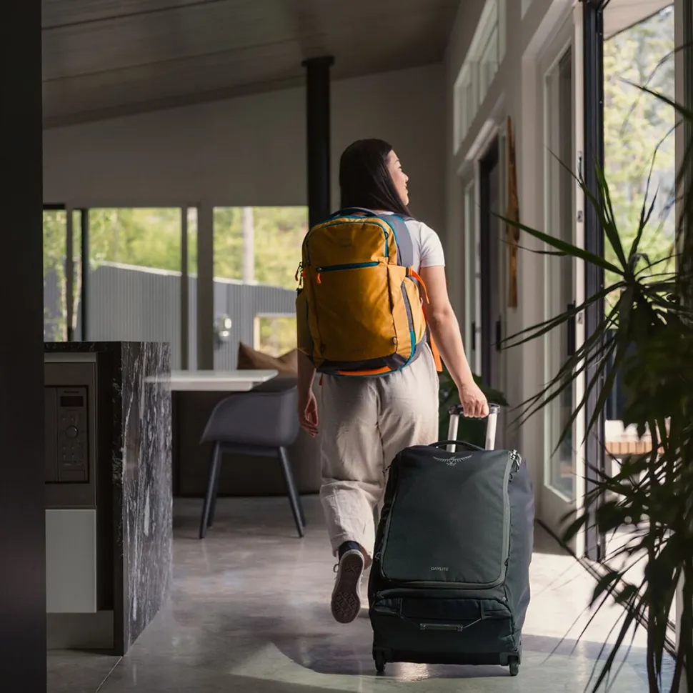 Daylite Carry-On 35L Travel Pack