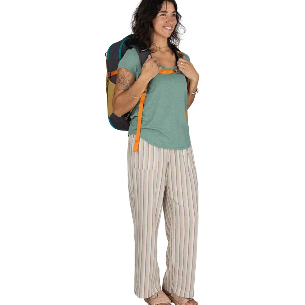 Daylite Carry-On 35L Travel Pack