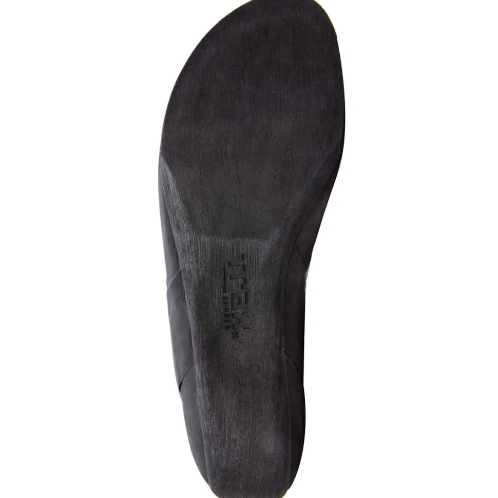 Defy Lace Climbing Shoe