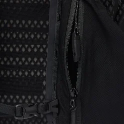 Distance 8L Backpack