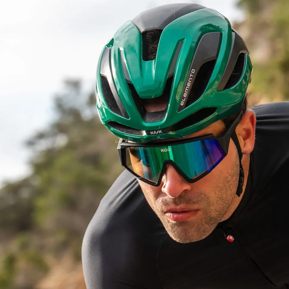 Elemento Helmet