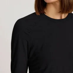 Elevate Lightweight Fitted Long-Sleeve Shirt - Women's