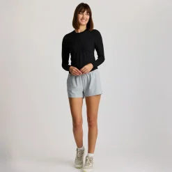 Elevate Lightweight Fitted Long-Sleeve Shirt - Women's
