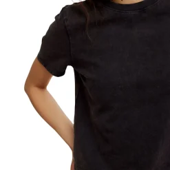 Everyday T-Shirt - Women's