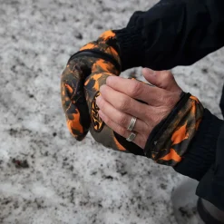 Ghoul Mitten