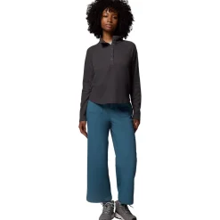Holly Hideaway Waffle 1/2 Snap Pullover - Women's