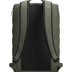 Hugger Base 15L Backpack