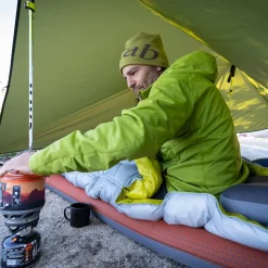 Mythic 400 Sleeping Bag: 20F Down