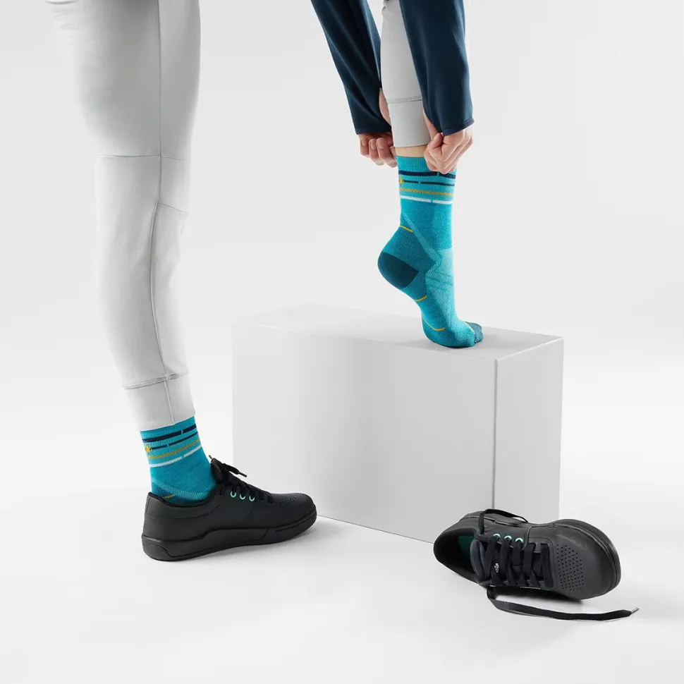 Run Zero Cushion Mid Crew Sock - Women's