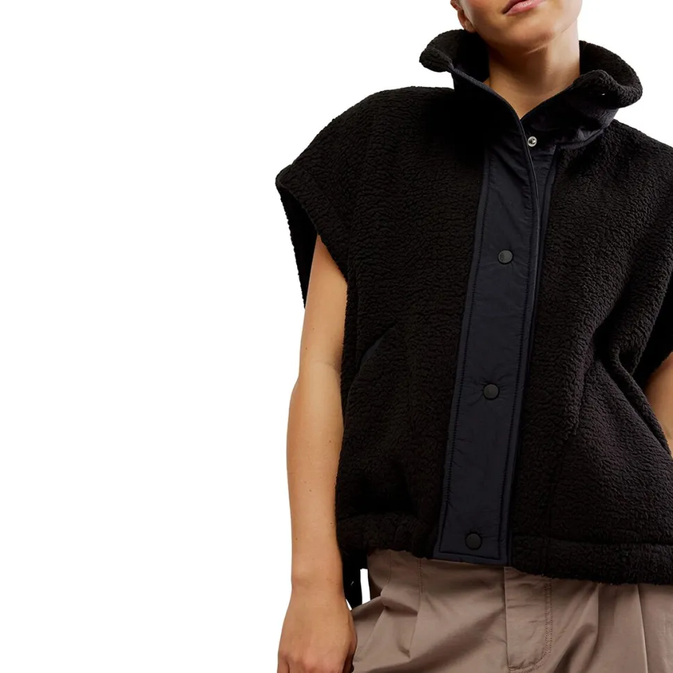 Scout It Out Vest - Women's
