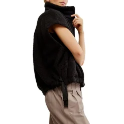 Scout It Out Vest - Women's