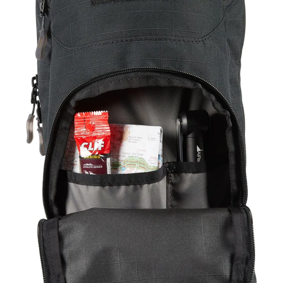 Session 8L Bike Hydration Backpack