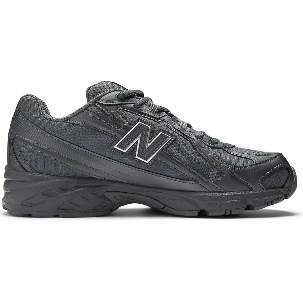 740 Shoe