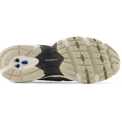 740 Shoe