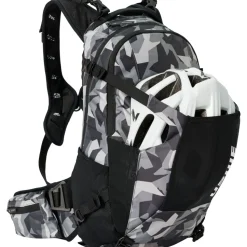 Shred 16L Backpack