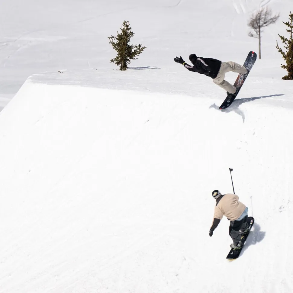 Skunk Ape Camber Snowboard - 2026