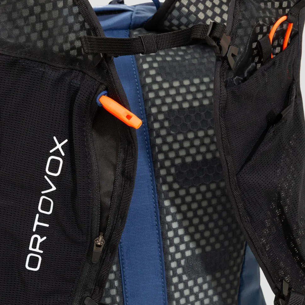 Traverse Light 15L Daypack