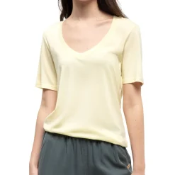 TreeBlend V-Neck T-Shirt - Women's