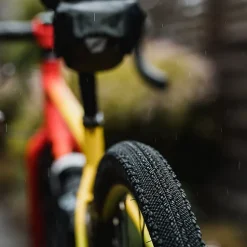 Venture TCS Tubeless Tire