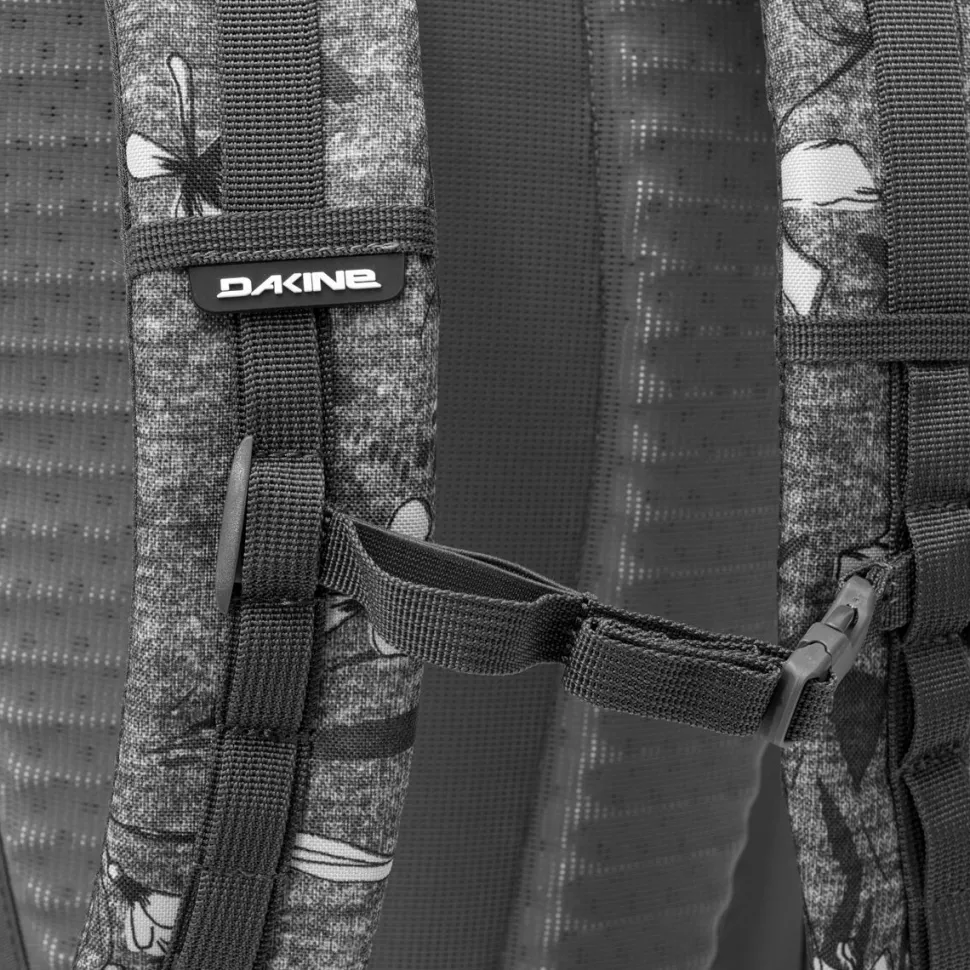 Wander 25L Backpack