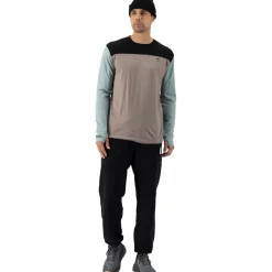 Yotei Tech Long-Sleeve Top - Men's